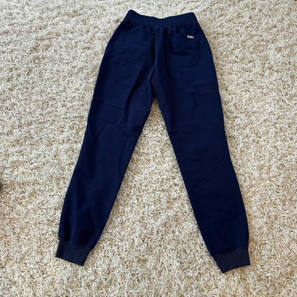 Figs Women's High Waisted Zamora Jogger Scrub Pants - Navy - Picture 5 of 6